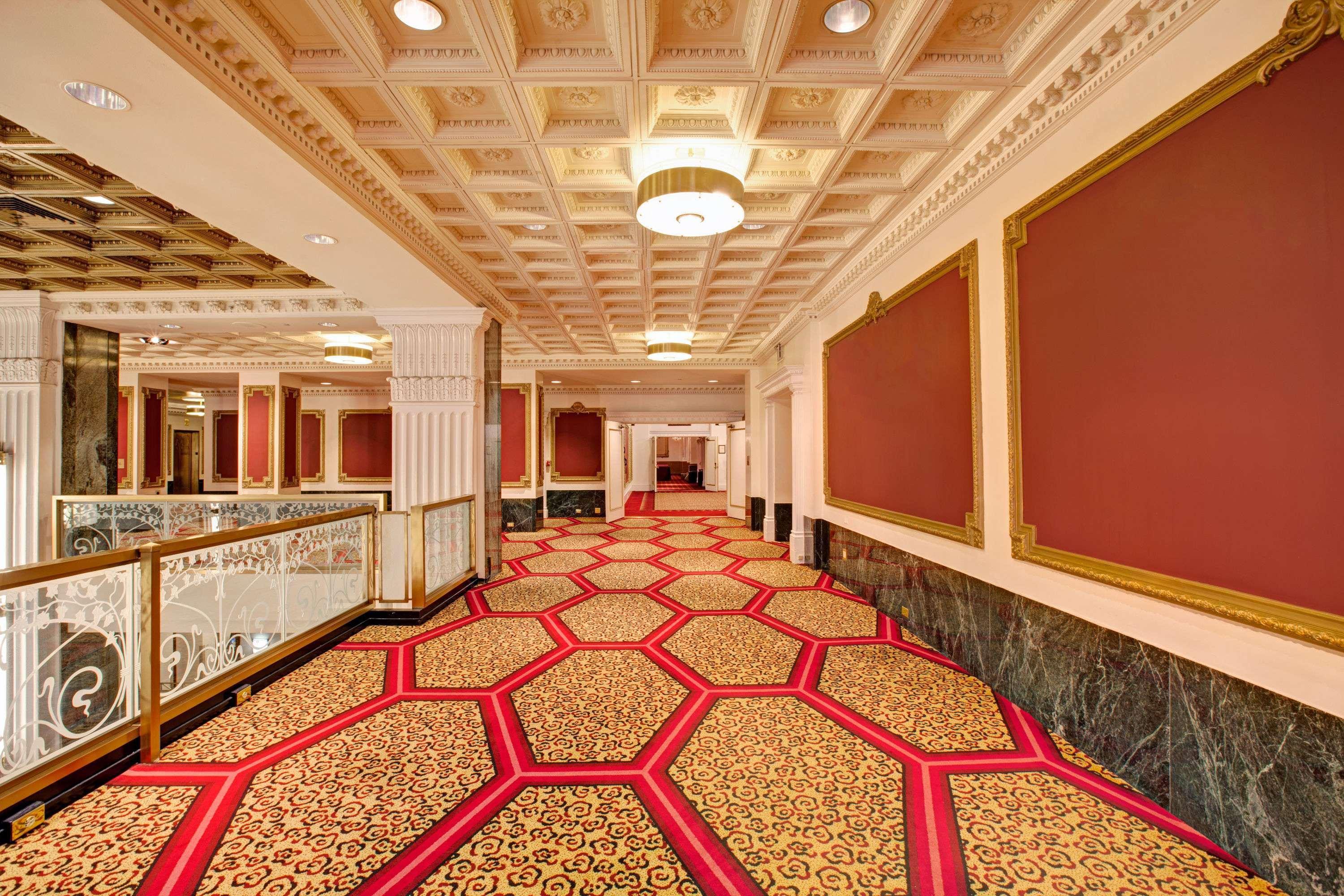 The New Yorker Hotel Esterno foto Interior of the hotel