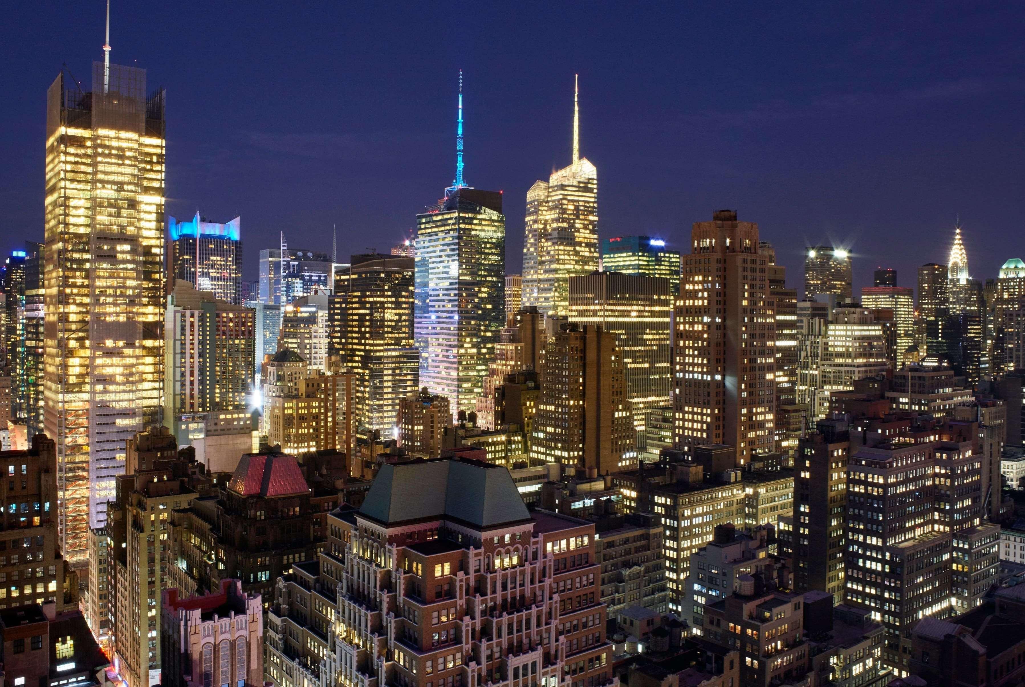 The New Yorker Hotel Esterno foto Manhattan skyline at night
