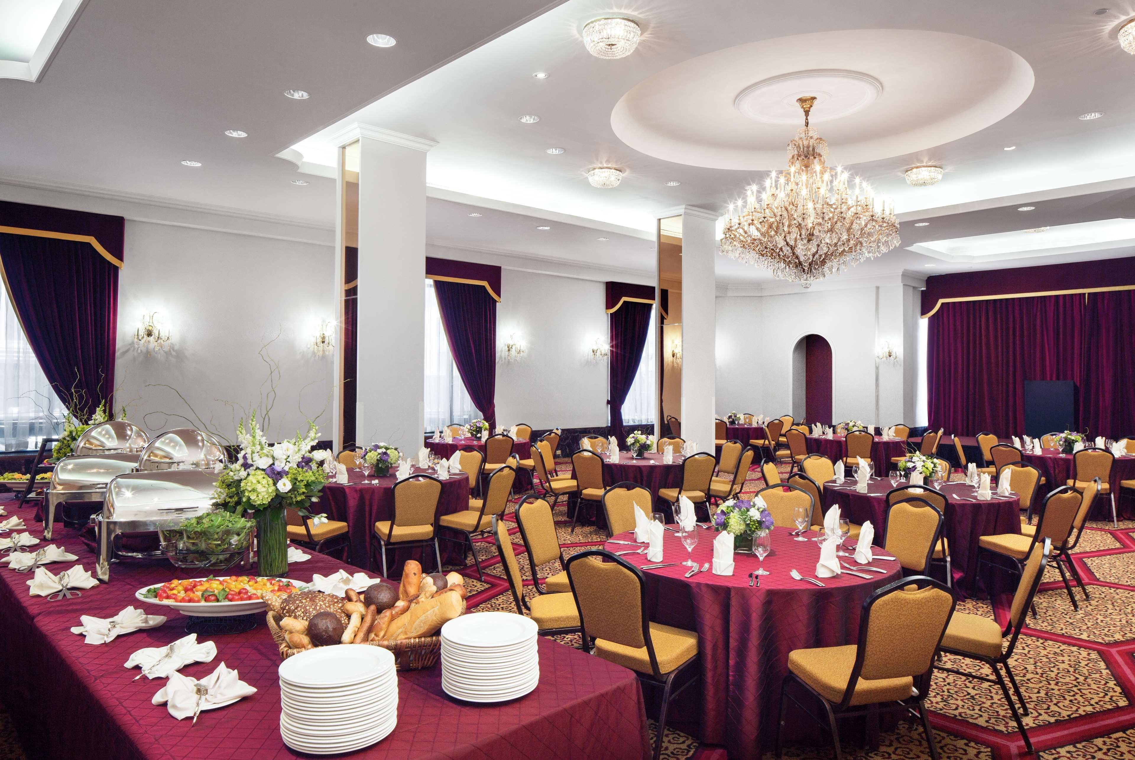 The New Yorker Hotel Esterno foto The ballroom of the hotel
