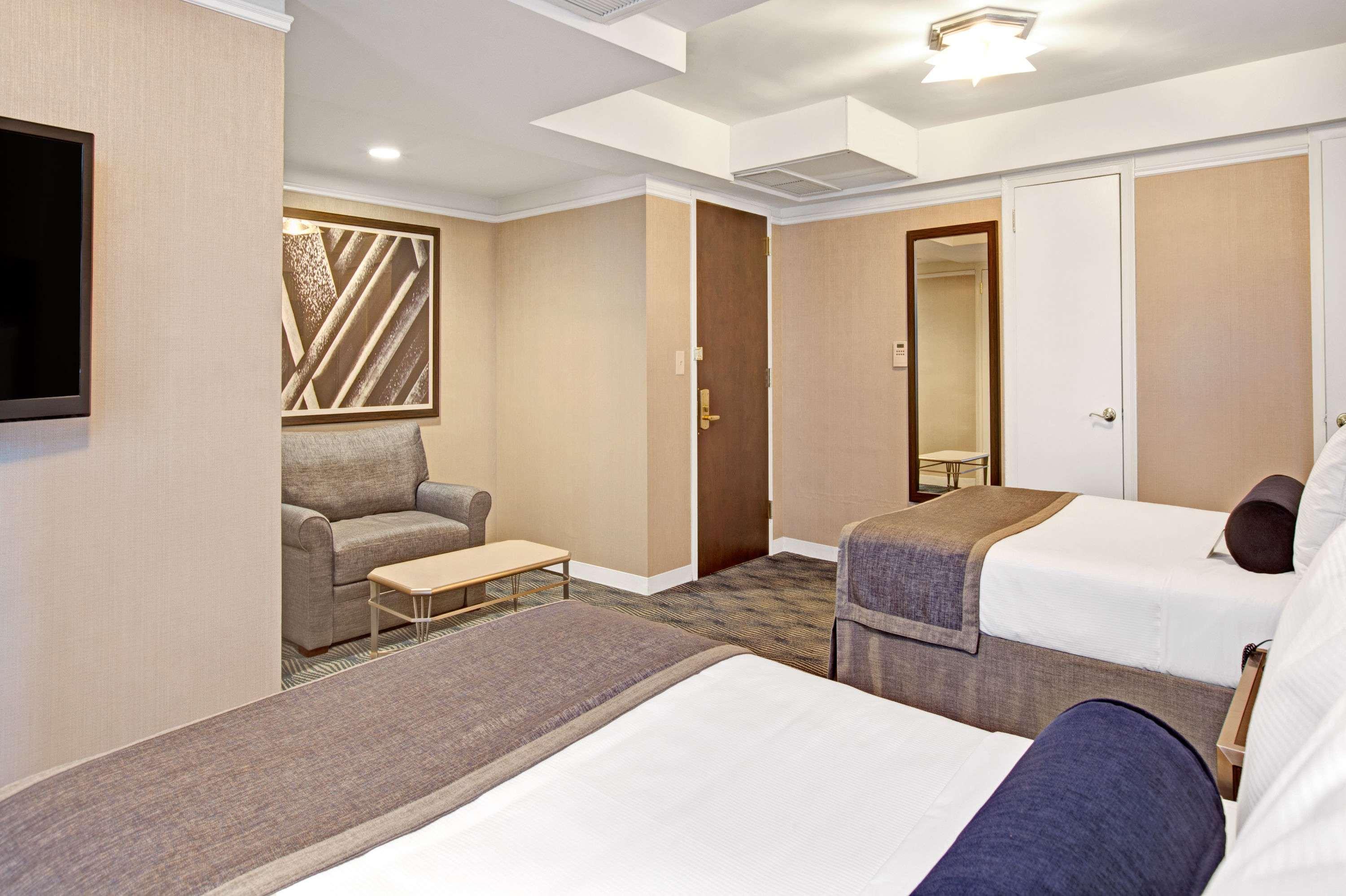 The New Yorker Hotel Esterno foto A room at the hotel