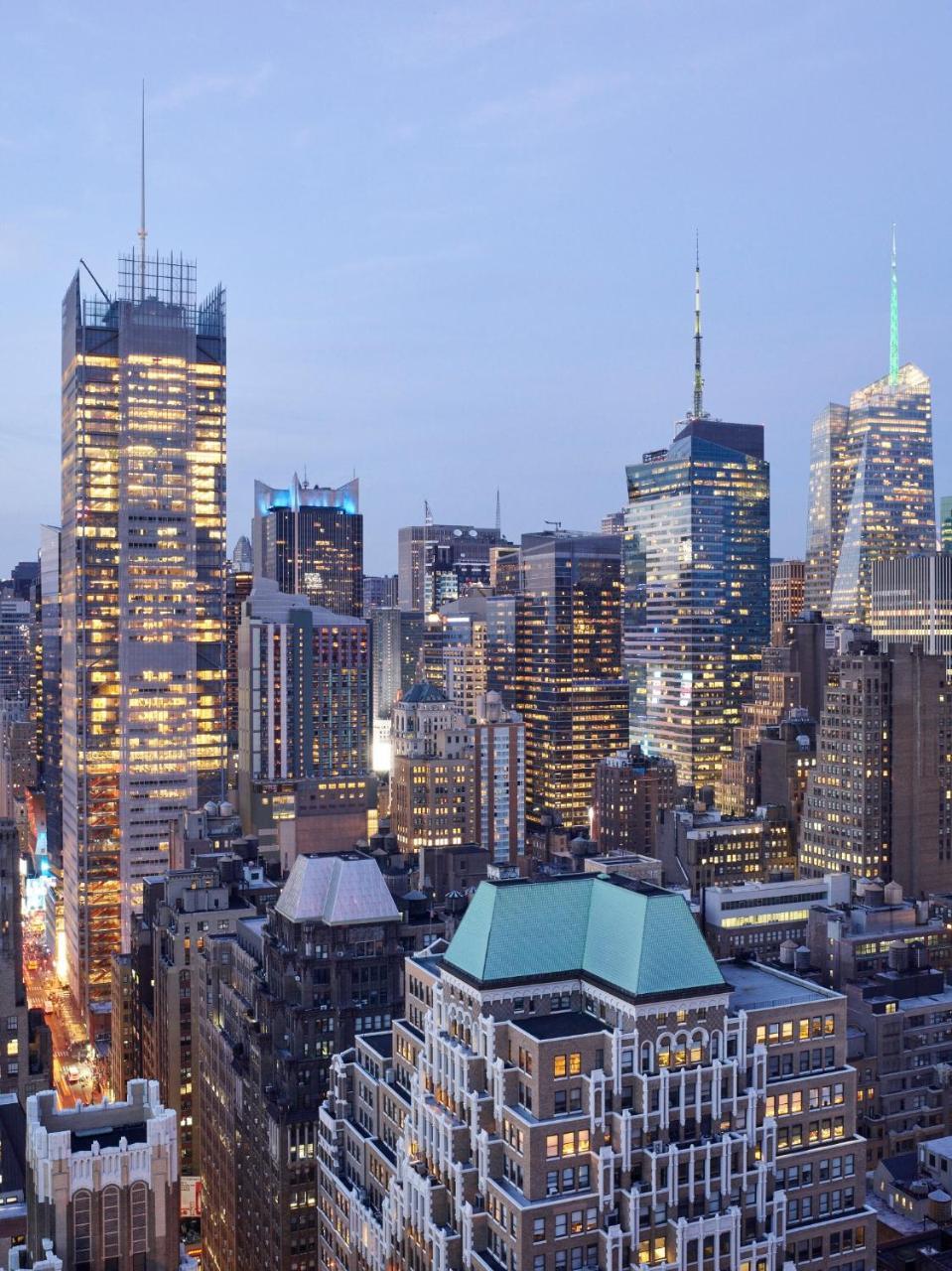 The New Yorker Hotel Esterno foto Manhattan skyline
